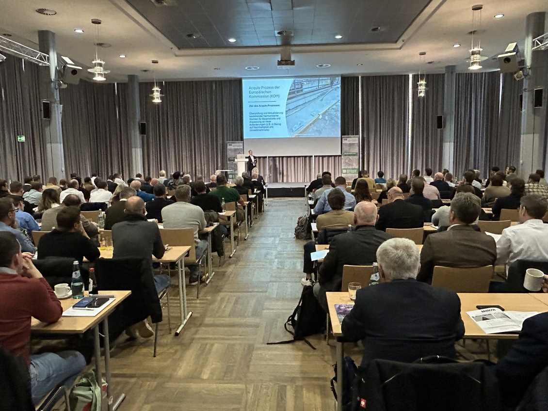 Publikum der 35. Informationsveranstaltung in Bad Nauheim