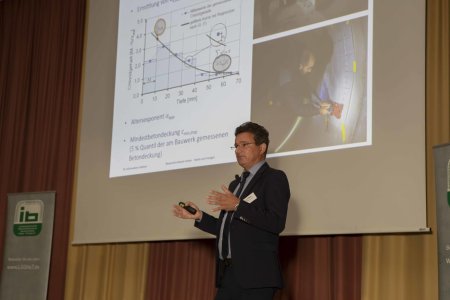 Prof. Dr. Wolfgang Breit zur Restnutzungsdauer von Betonbauwerken.