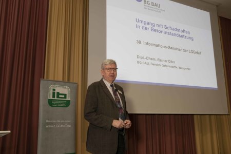 Rainer Dörr zur Entsorgung belasteter Bauabfälle.